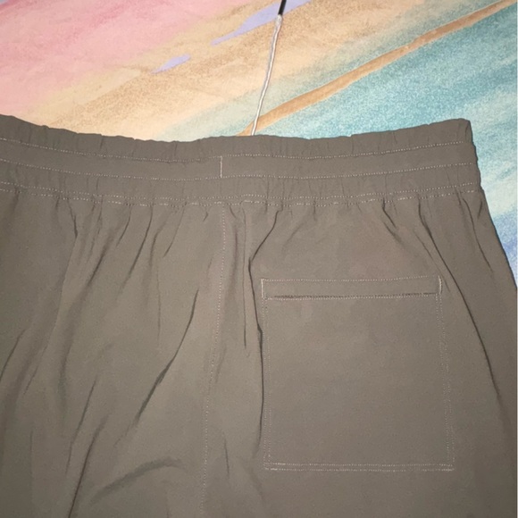 Vuori Miles Jogger Drawcord Pockets Cuffed Bottom Athleisure Athletic Casual L - Picture 11 of 11